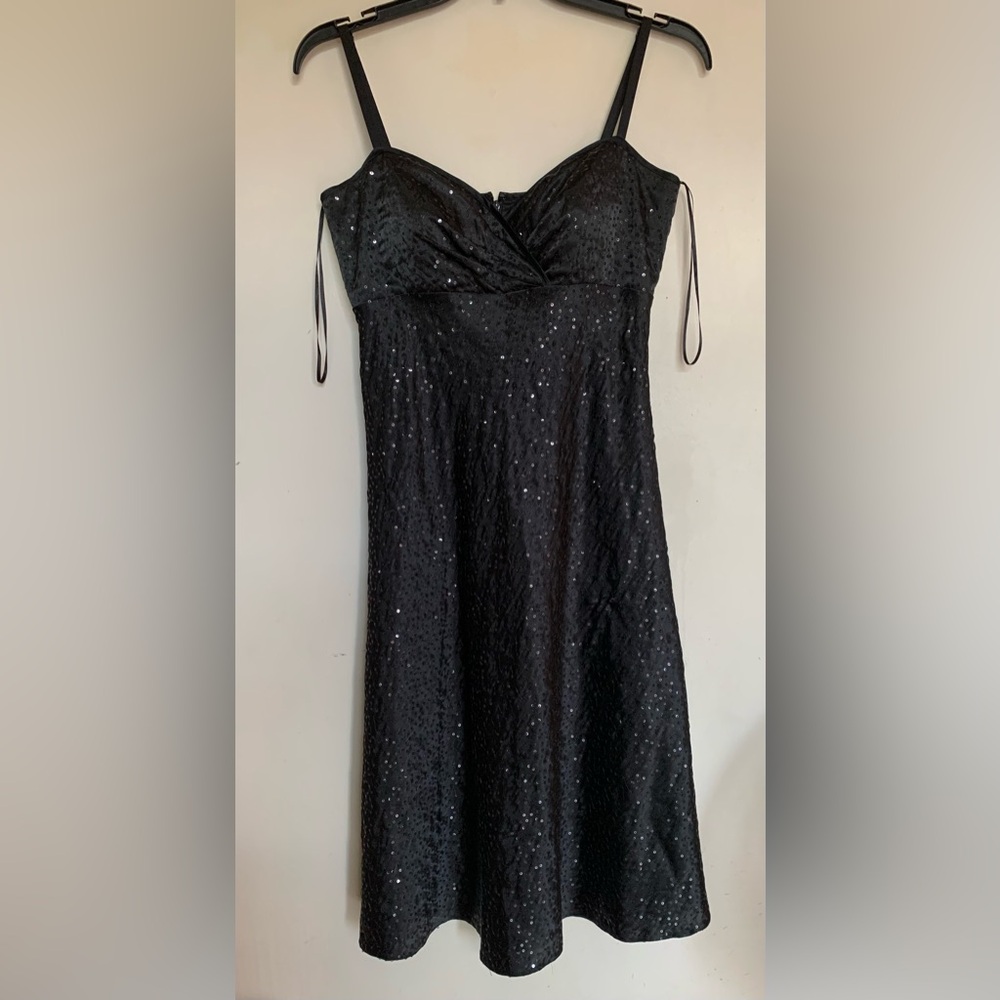 Simon Chang Women's Sequins Black Dress - size 6